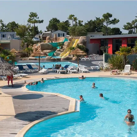 Mobil Avec Terrasse Au Calme - Api-1-52-1137 *