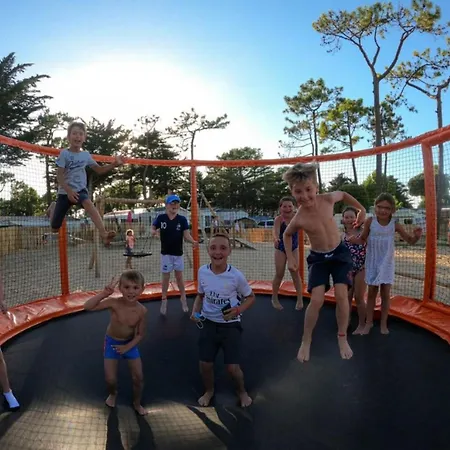 Mobil Avec Terrasse Au Calme - Api-1-52-1137 مكان تخييم *