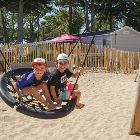 مكان تخييم Mobil Avec Terrasse Au Calme - Api-1-52-1137 *