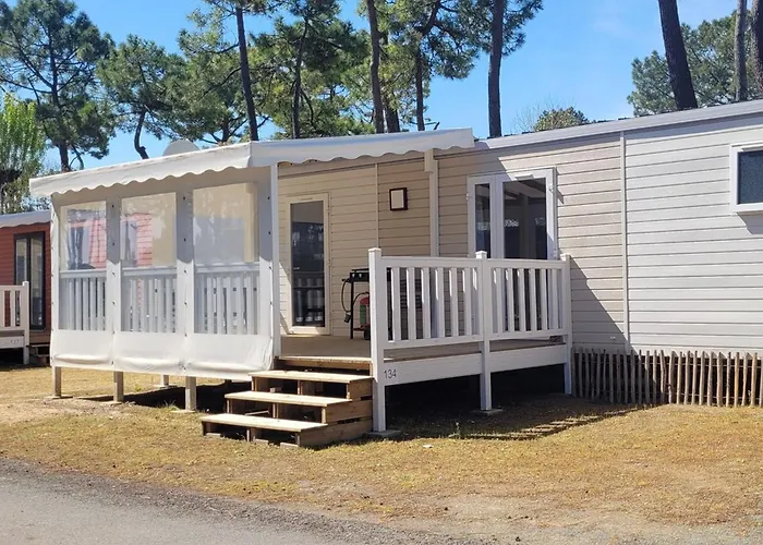 Mobil Avec Terrasse Au Calme - Api-1-52-1137 * Saint-Jean-de-Monts
