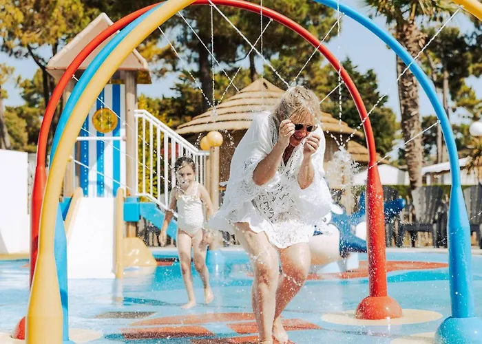 Mobil Avec Terrasse Au Calme - Api-1-52-1137 Saint-Jean-de-Monts