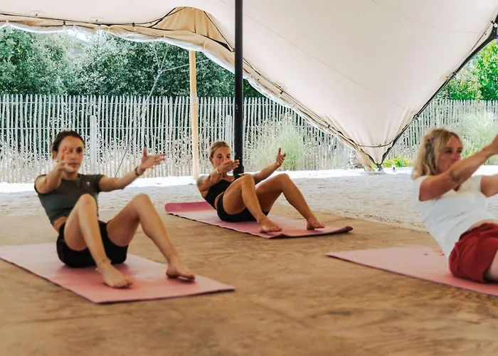 Mobil Avec Terrasse Au Calme - Api-1-52-1137 * Saint-Jean-de-Monts