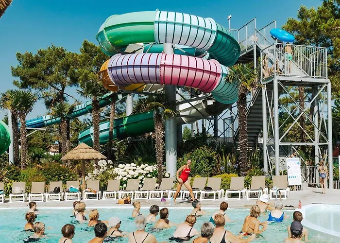 Mobil Avec Terrasse Au Calme - Api-1-52-1137 * Saint-Jean-de-Monts